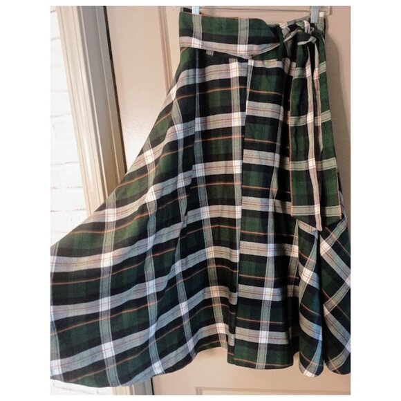 Plaid Skirt - Picture 2 of 6